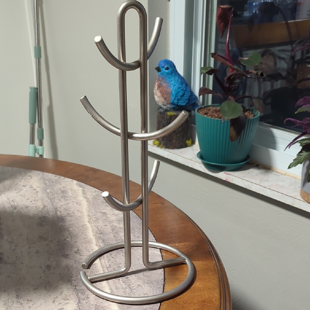 Modern Silver Metal Mug Tree